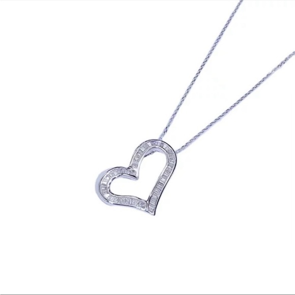 *NEW* Heart 18K White Gold Diamond Necklace - Picture 4 of 4
